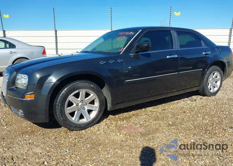2007 Chrysler 300 Touring z USA, uszkodzony, nr VIN 2C3KA53G47H891979
